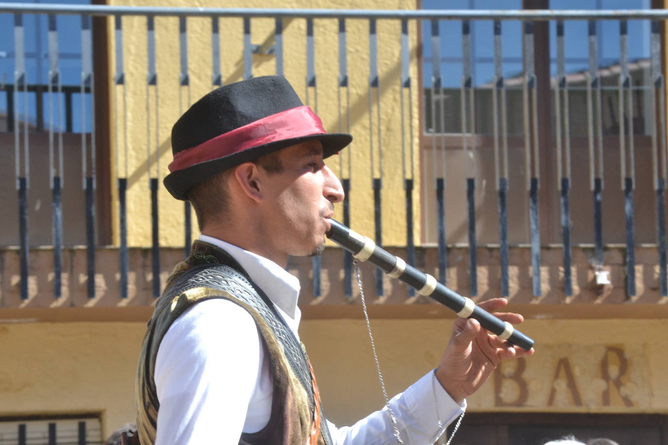 El Maíllo rinde pleitesía a la Virgen del Rosario