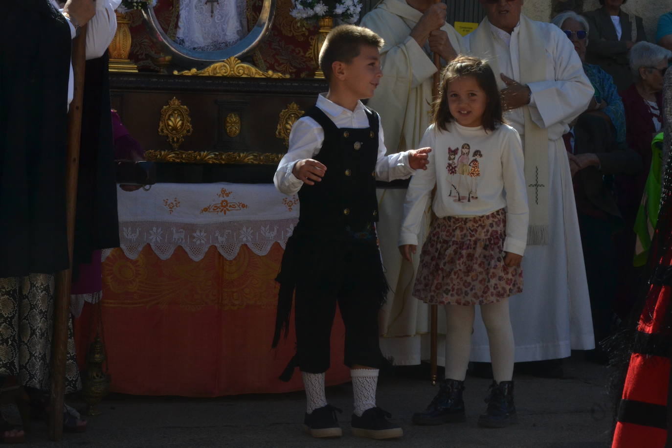 El Maíllo rinde pleitesía a la Virgen del Rosario
