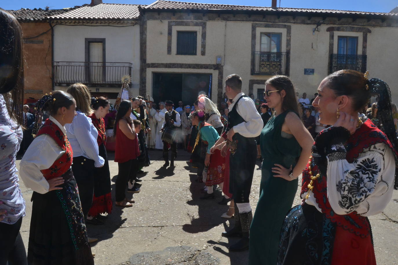 El Maíllo rinde pleitesía a la Virgen del Rosario
