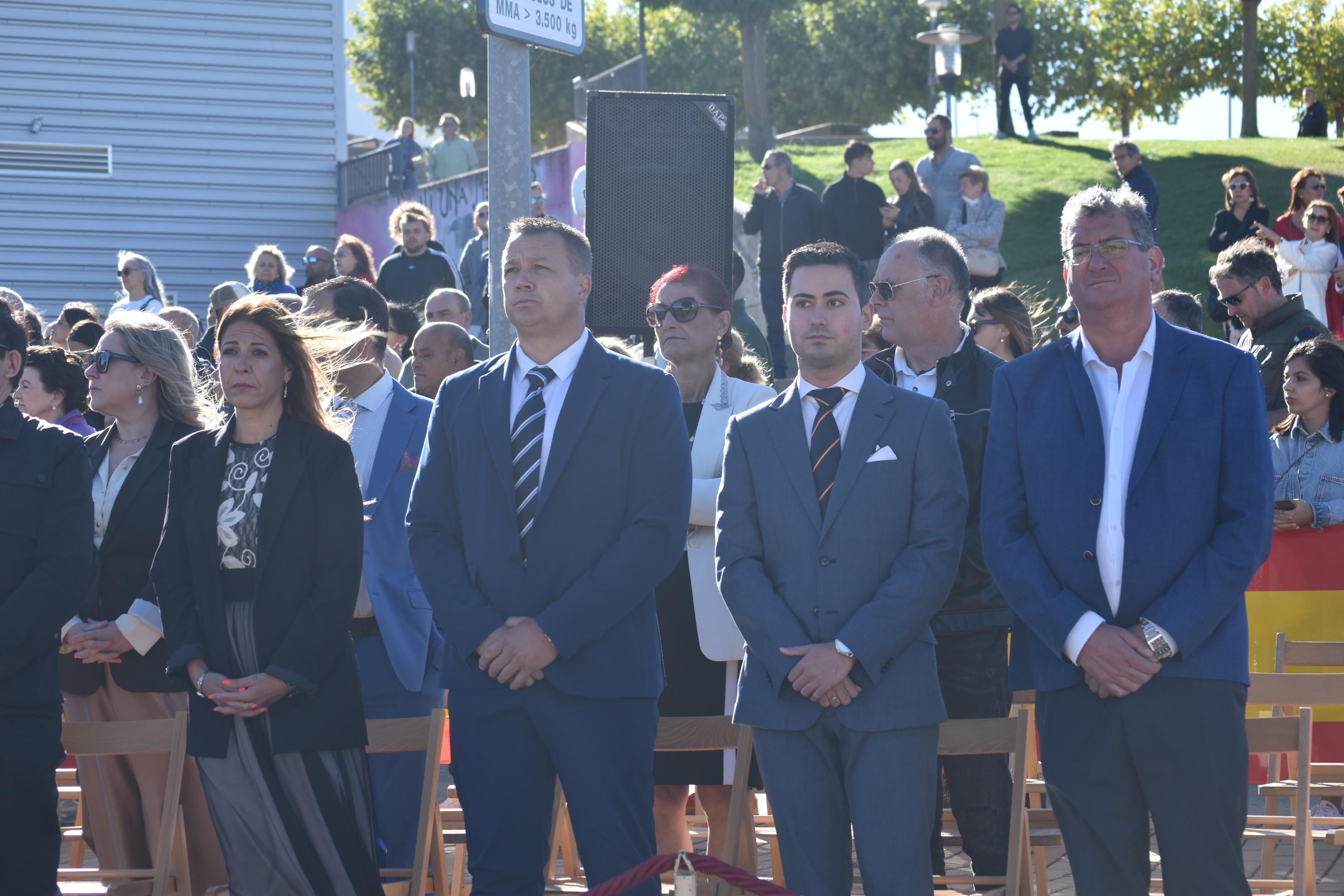 Villamayor celebra su primera Jura de Bandera civil con la participación de 104 ciudadanos