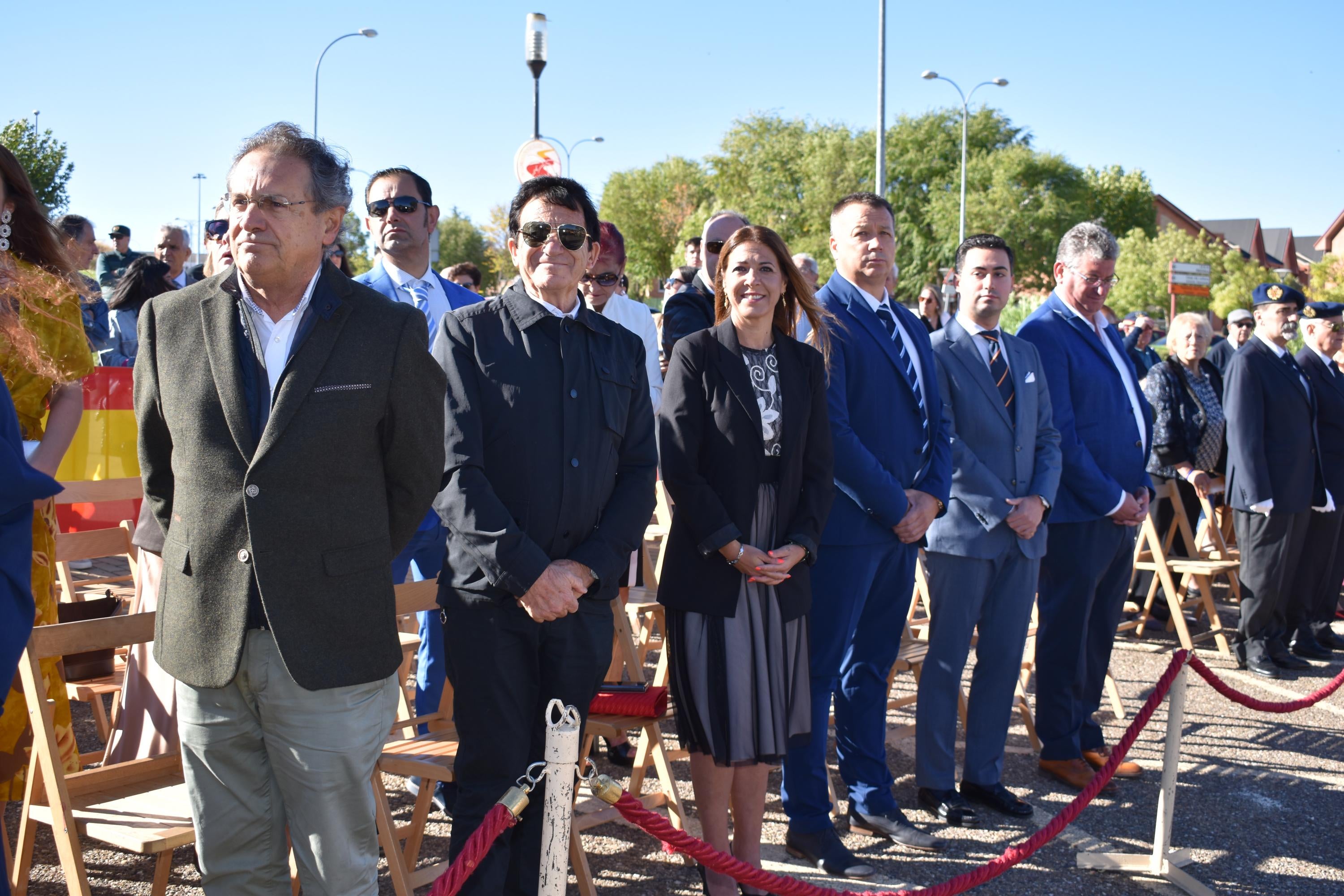 Villamayor celebra su primera Jura de Bandera civil con la participación de 104 ciudadanos