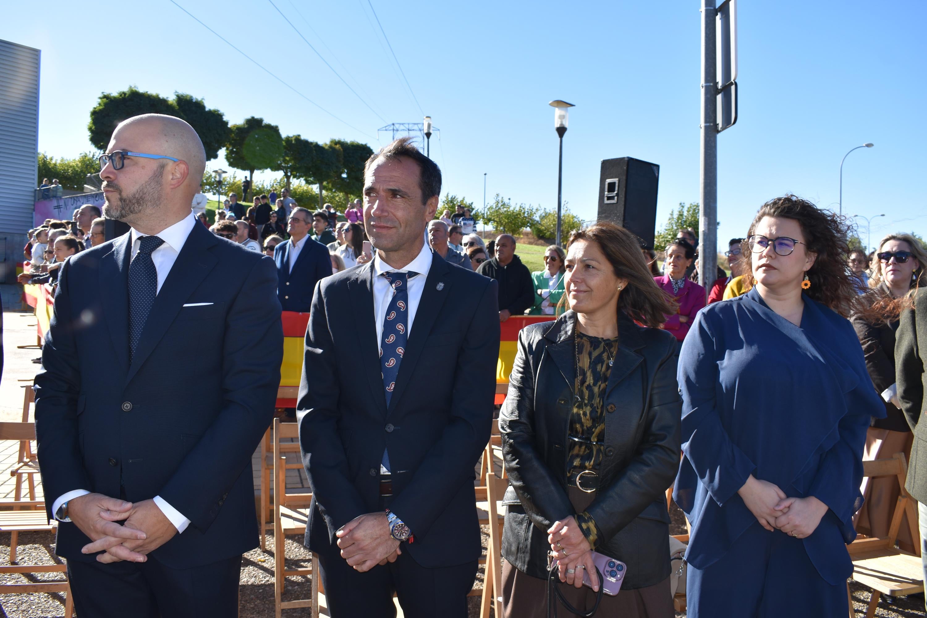 Villamayor celebra su primera Jura de Bandera civil con la participación de 104 ciudadanos