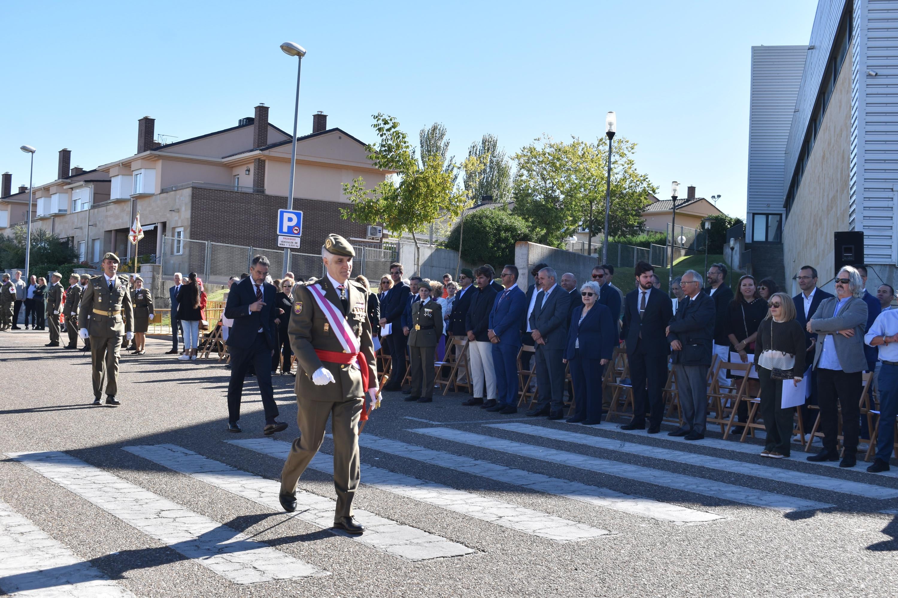 Villamayor celebra su primera Jura de Bandera civil con la participación de 104 ciudadanos