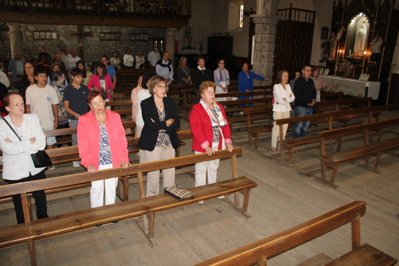 Fuentes de Béjar mantiene vivo el culto a la Virgen del Rosario