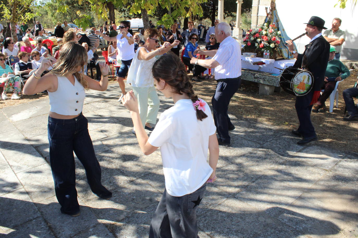 Ofrendas de devoción a la Virgen de la Yedra