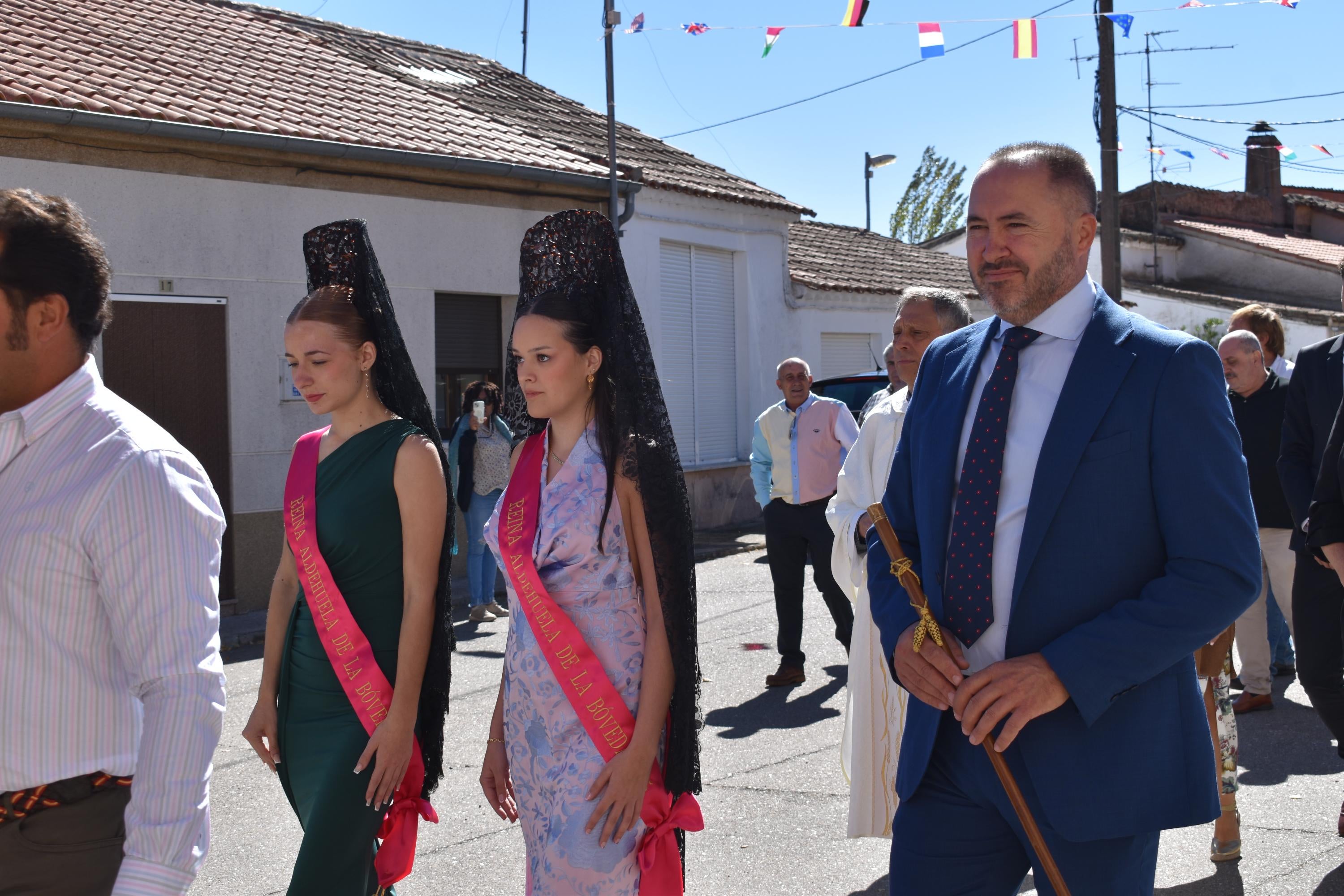 Día grande en Aldehuela de la Bóveda con procesión, bueyada infantil y autos locos