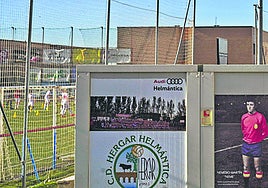 Vista exterior de los vestuarios en el campo de fútbol Nemesio Martín 'Neme'.