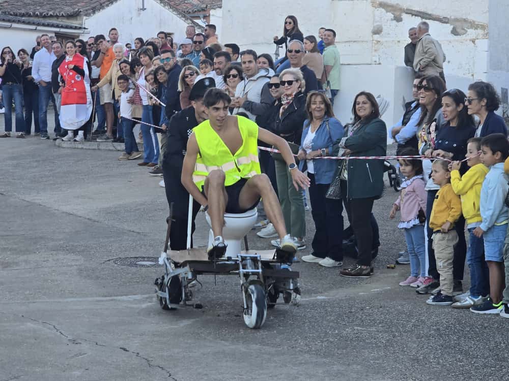 Día grande en Aldehuela de la Bóveda con procesión, bueyada infantil y autos locos