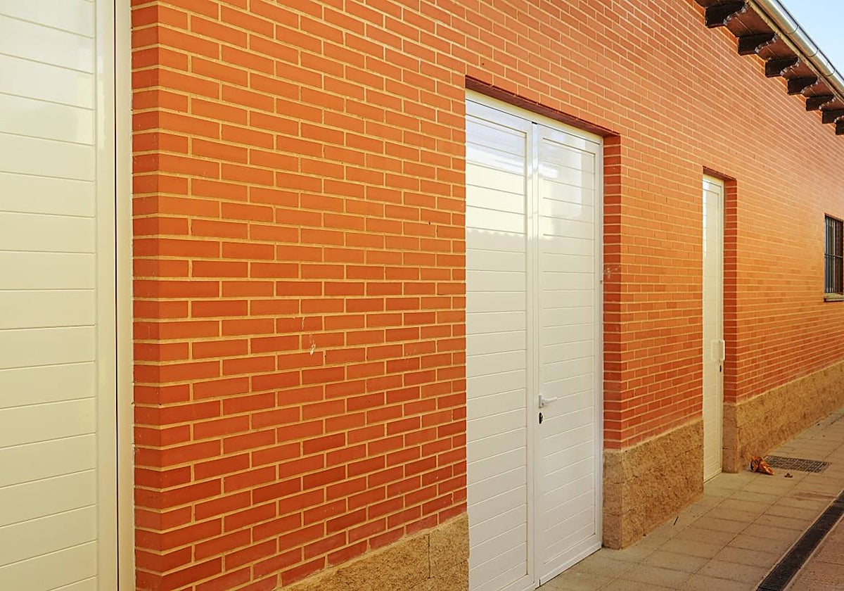 Exterior de uno de los vestuarios en el Reina Sofía.