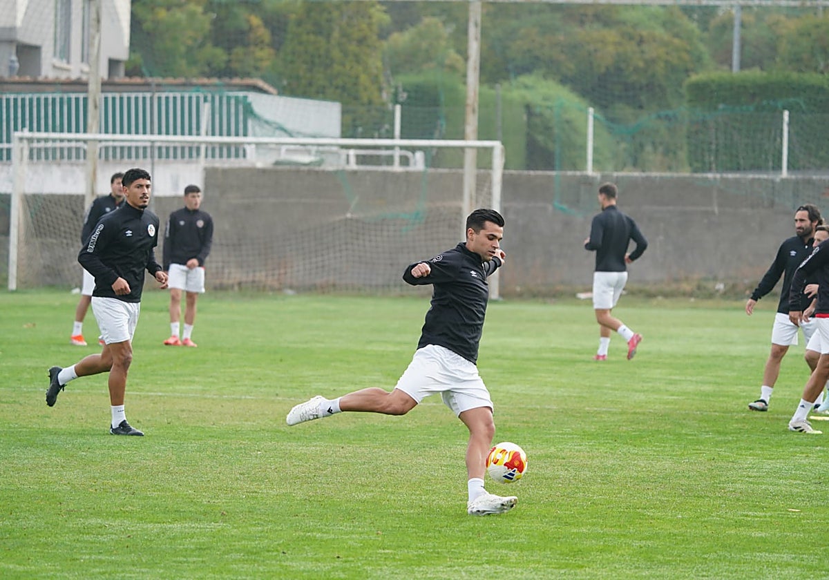 Dani Hernández, trabajando con normalidad, durante el primer tramo de la sesión de este miércoles.