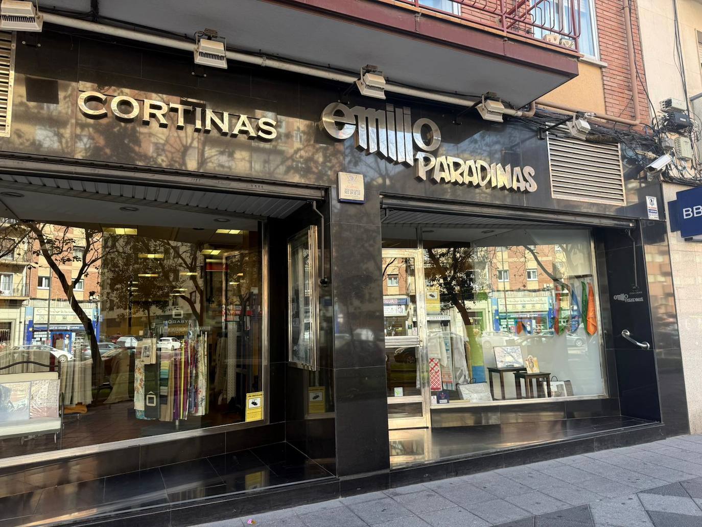 Entrada al negocio, ubicado en la Avenida de Federico Anaya.