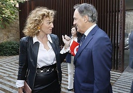 María Pardo, junto a Carlos García Carbayo, en el Foro GACETA de la Vivienda.