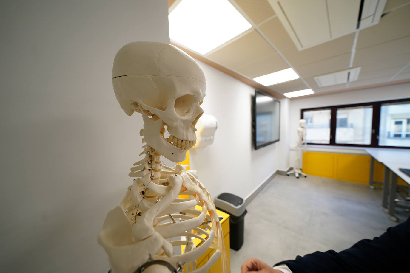Así es el nuevo edificio de la Universidad Pontificia en la calle Peña Primera