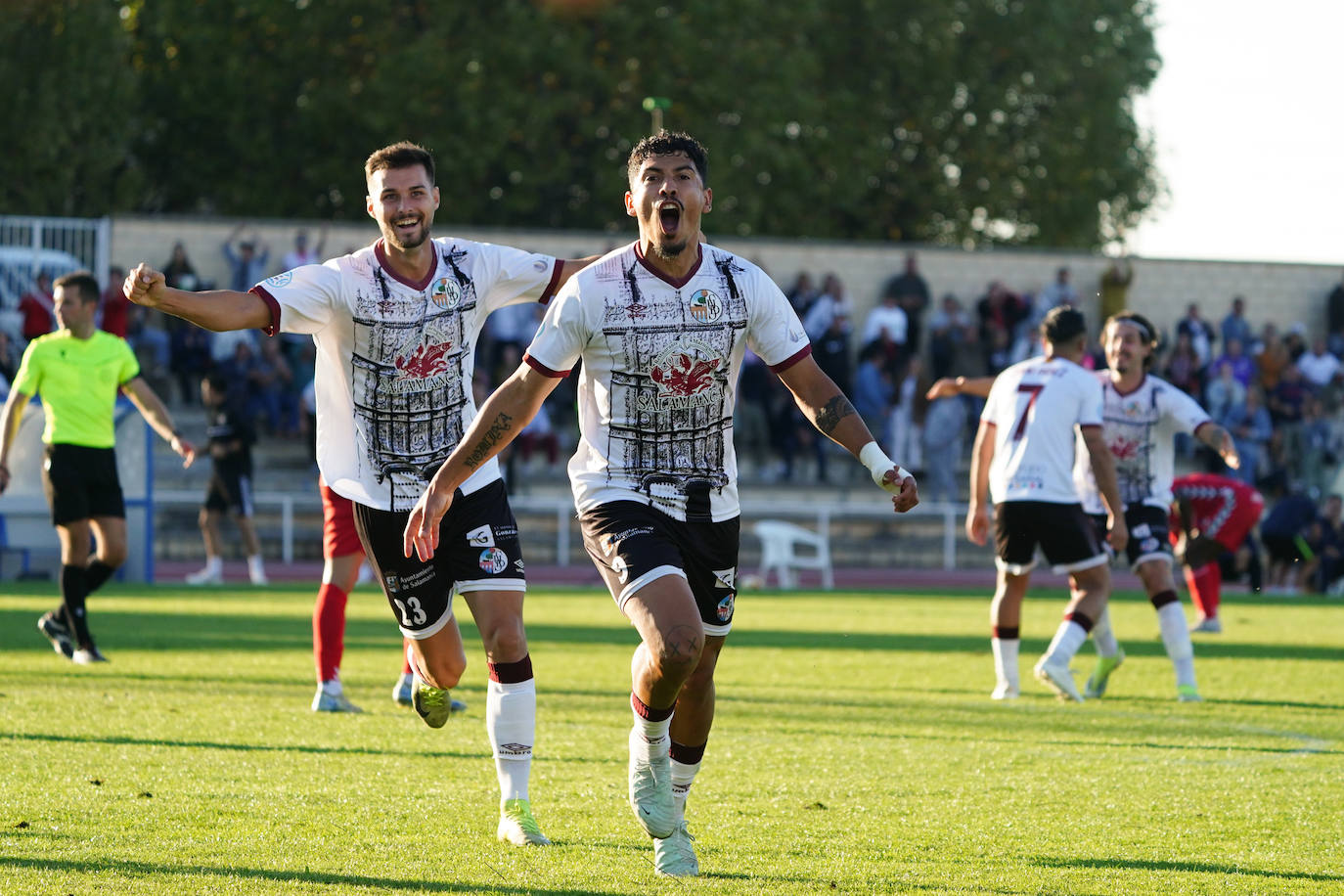 El triunfo del Salamanca UDS en Las Pistas ante la Sarriana en imágenes