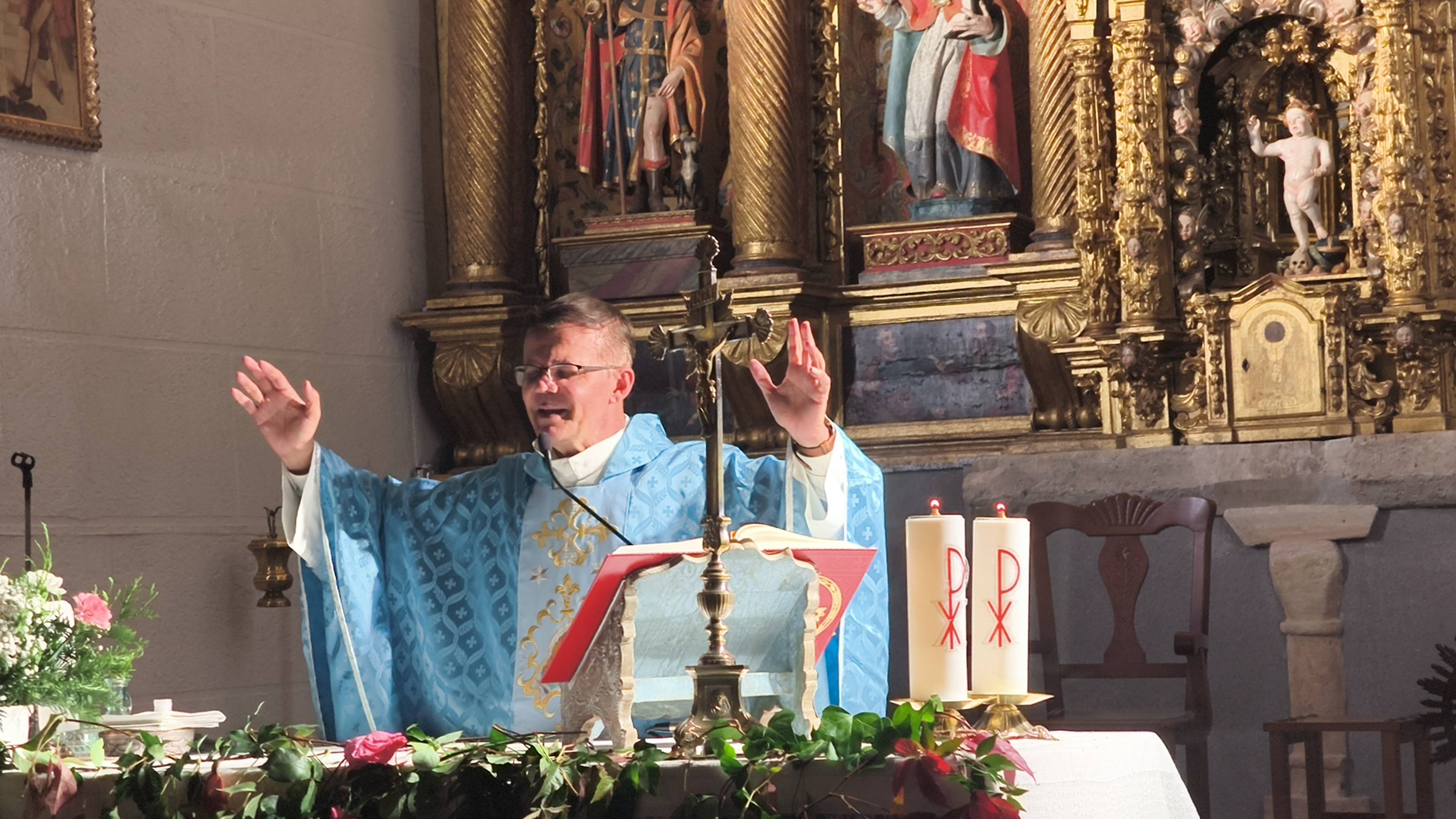 Unidos por su fe en los pueblos