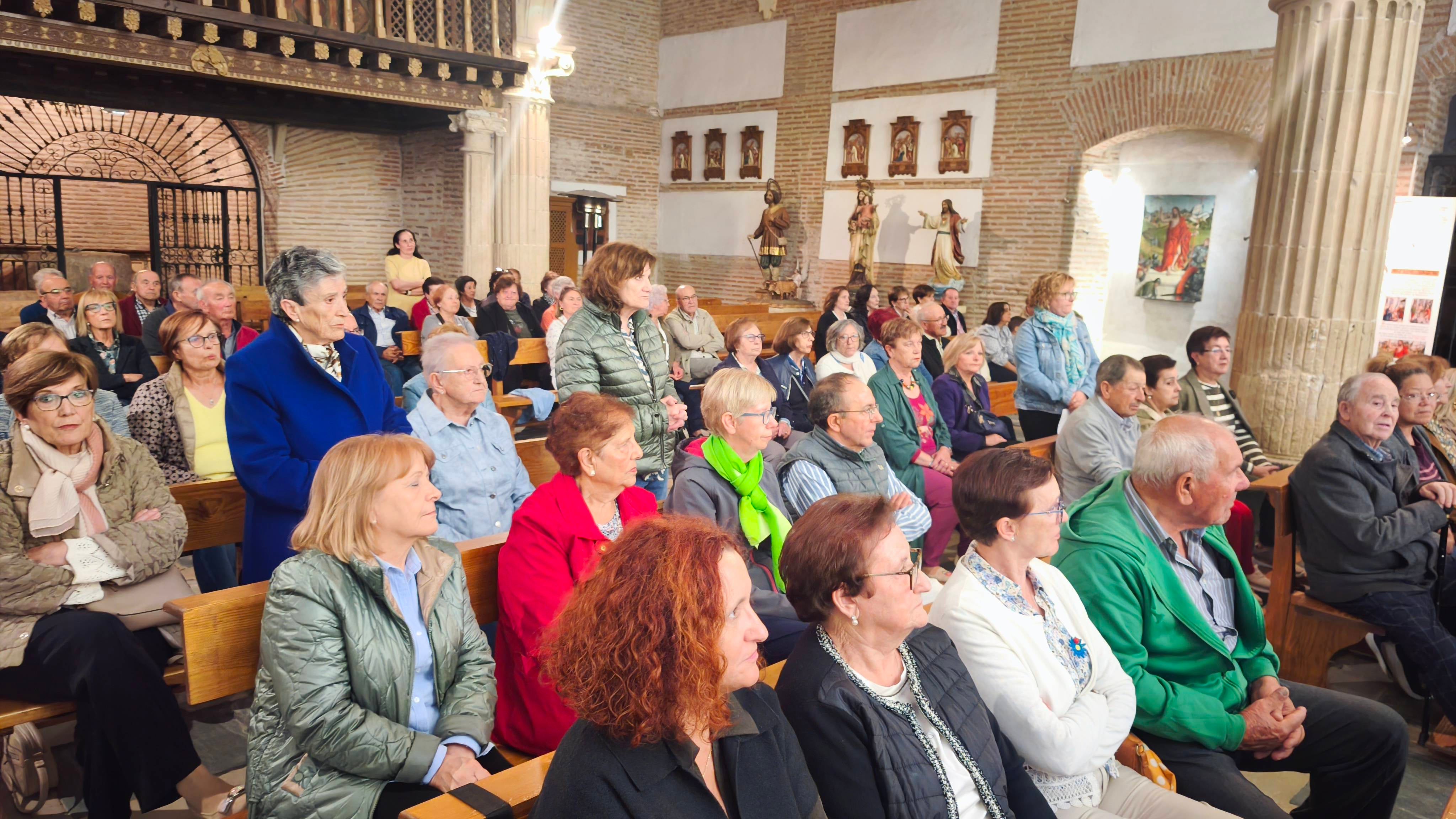 Unidos por su fe en los pueblos