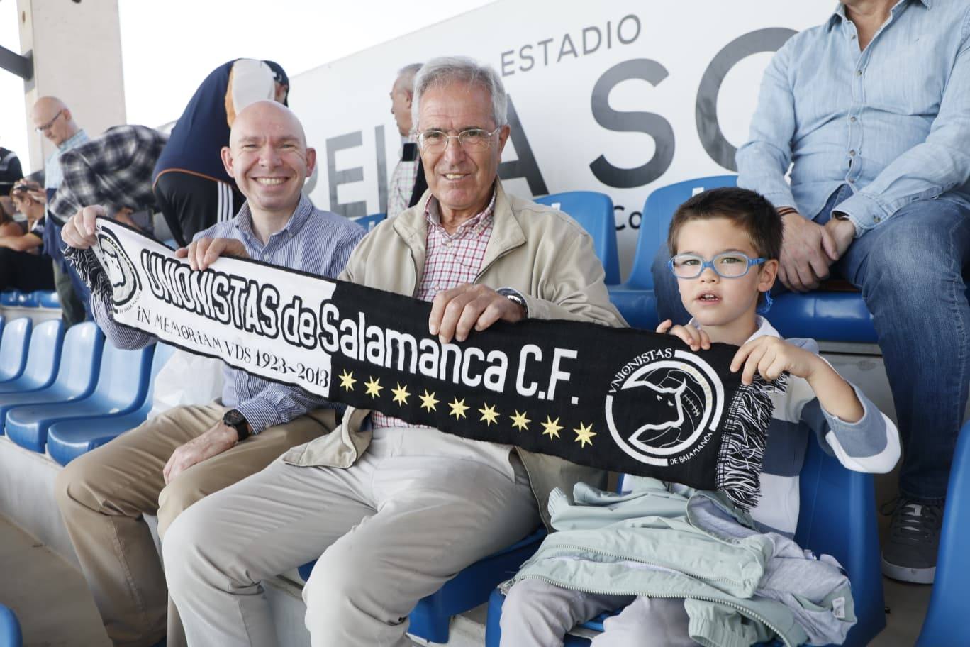 ¡Búscate en la grada del Reina Sofía en el partido entre Unionistas y la AD Mérida!