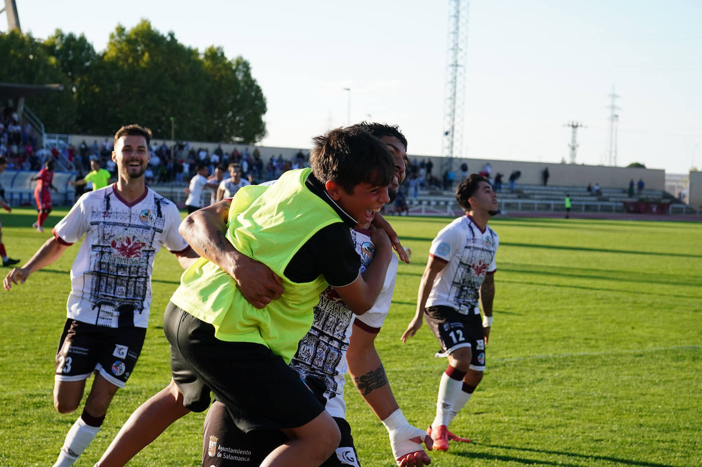 El triunfo del Salamanca UDS en Las Pistas ante la Sarriana en imágenes