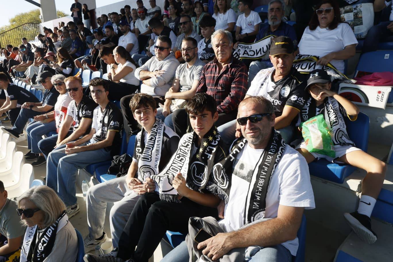 ¡Búscate en la grada del Reina Sofía en el partido entre Unionistas y la AD Mérida!