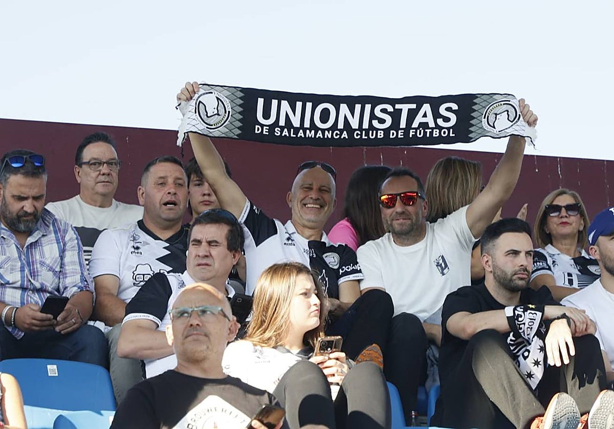 ¡Búscate en la grada del Reina Sofía en el partido entre Unionistas y la AD Mérida!