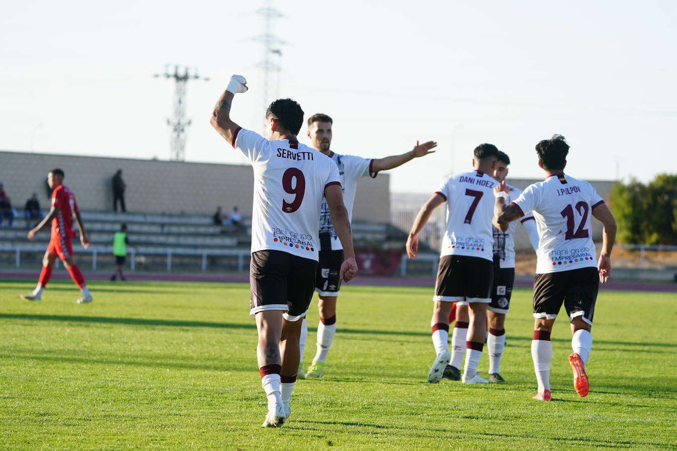El triunfo del Salamanca UDS en Las Pistas ante la Sarriana en imágenes
