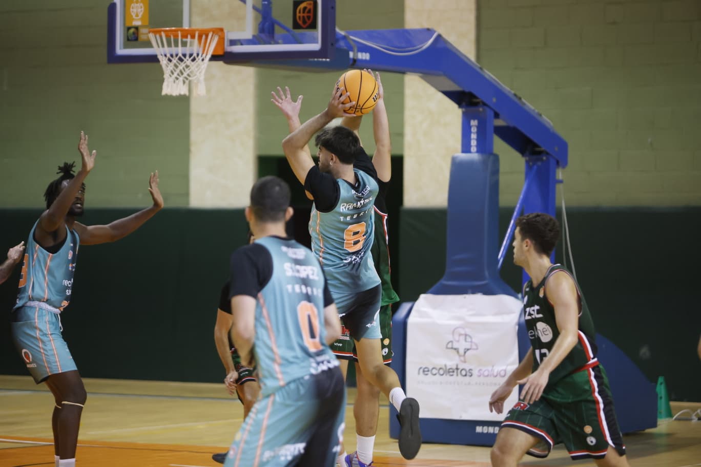 El Zornotza no da opción al Atlético Carbajosa (60-89)