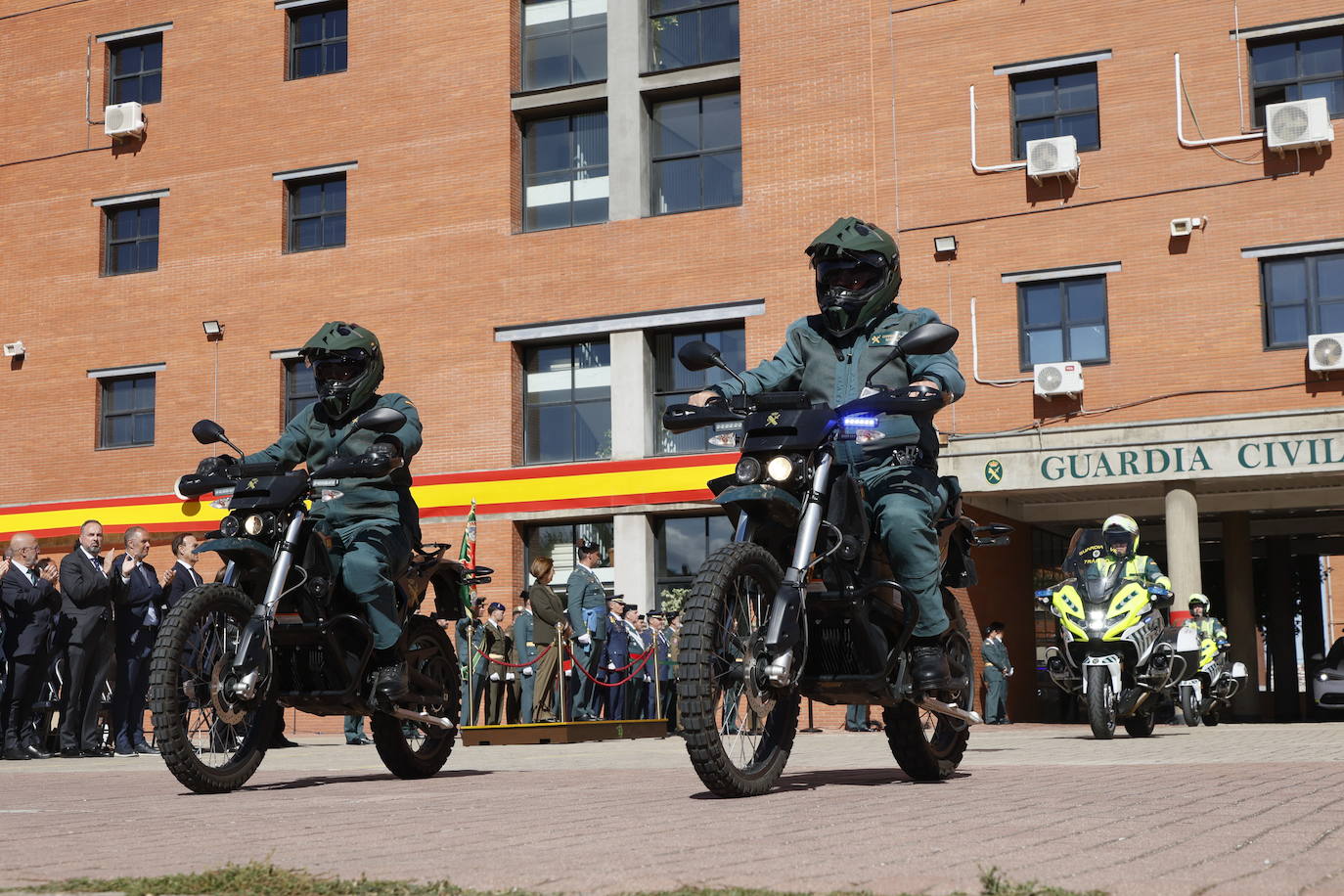 La celebración de la Guardia Civil por el Día del Pilar, en imágenes