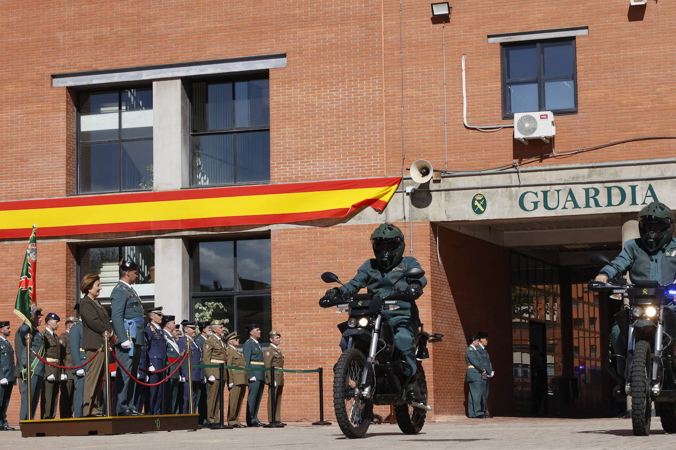 La celebración de la Guardia Civil por el Día del Pilar, en imágenes