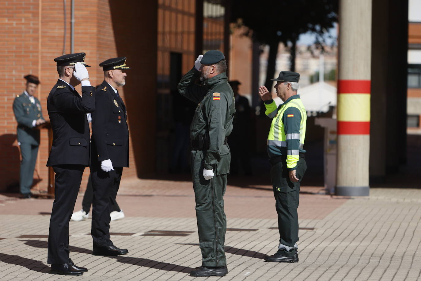 La celebración de la Guardia Civil por el Día del Pilar, en imágenes