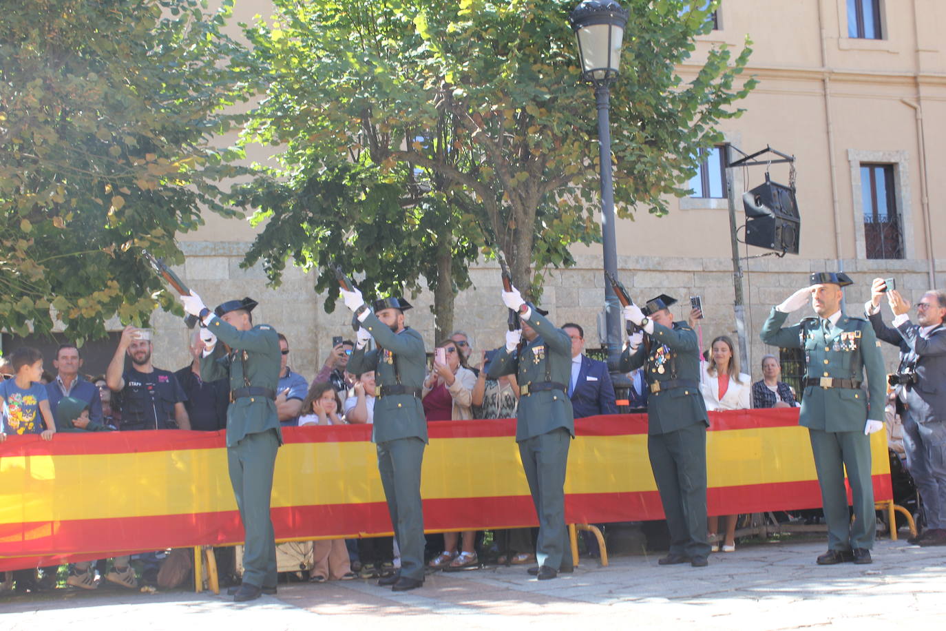 Solemnidad y fidelidad a la bandera, en los actos de la Guardia Civil de Ciudad Rodrigo
