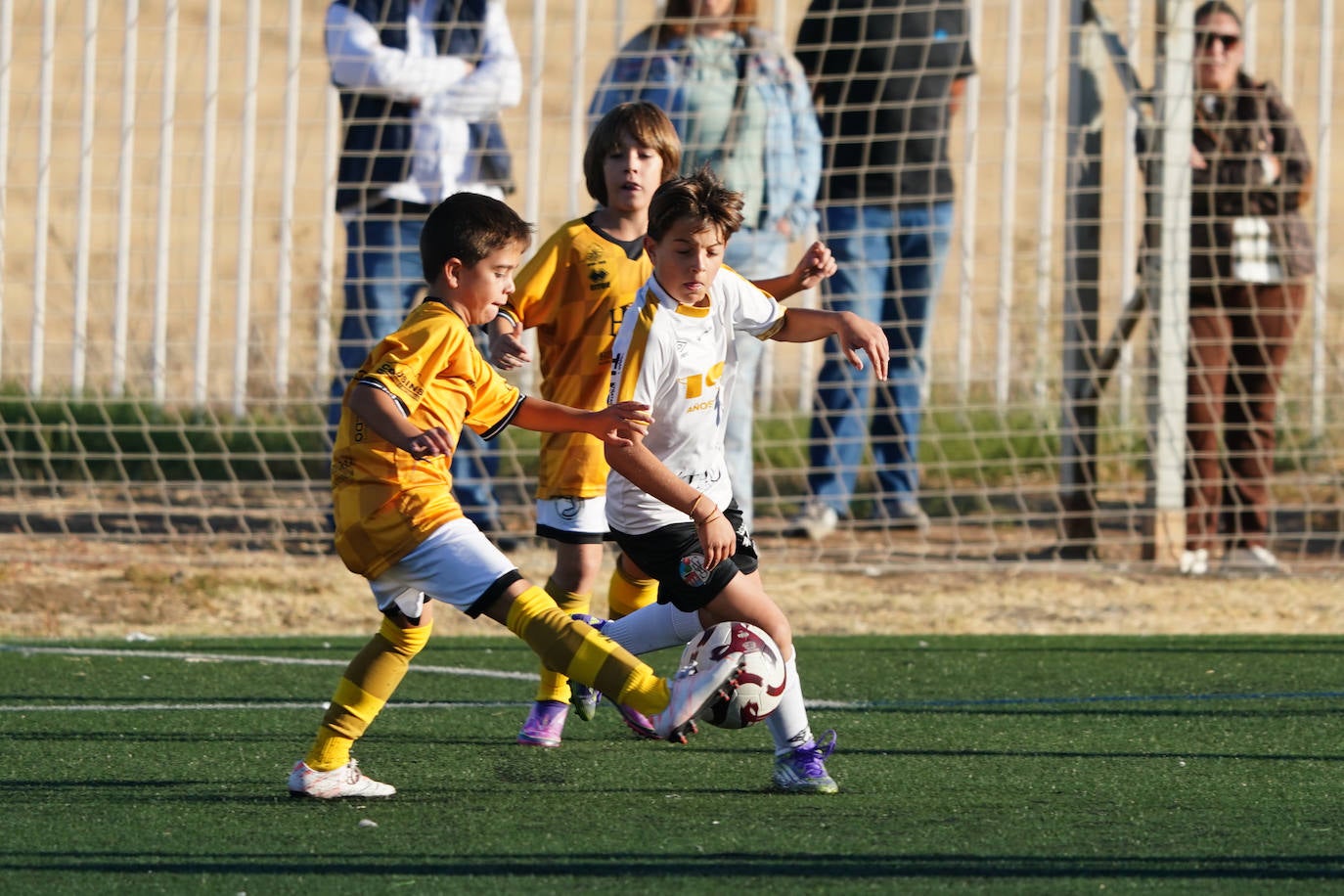 La jornada del fútbol base salmantino, en imágenes