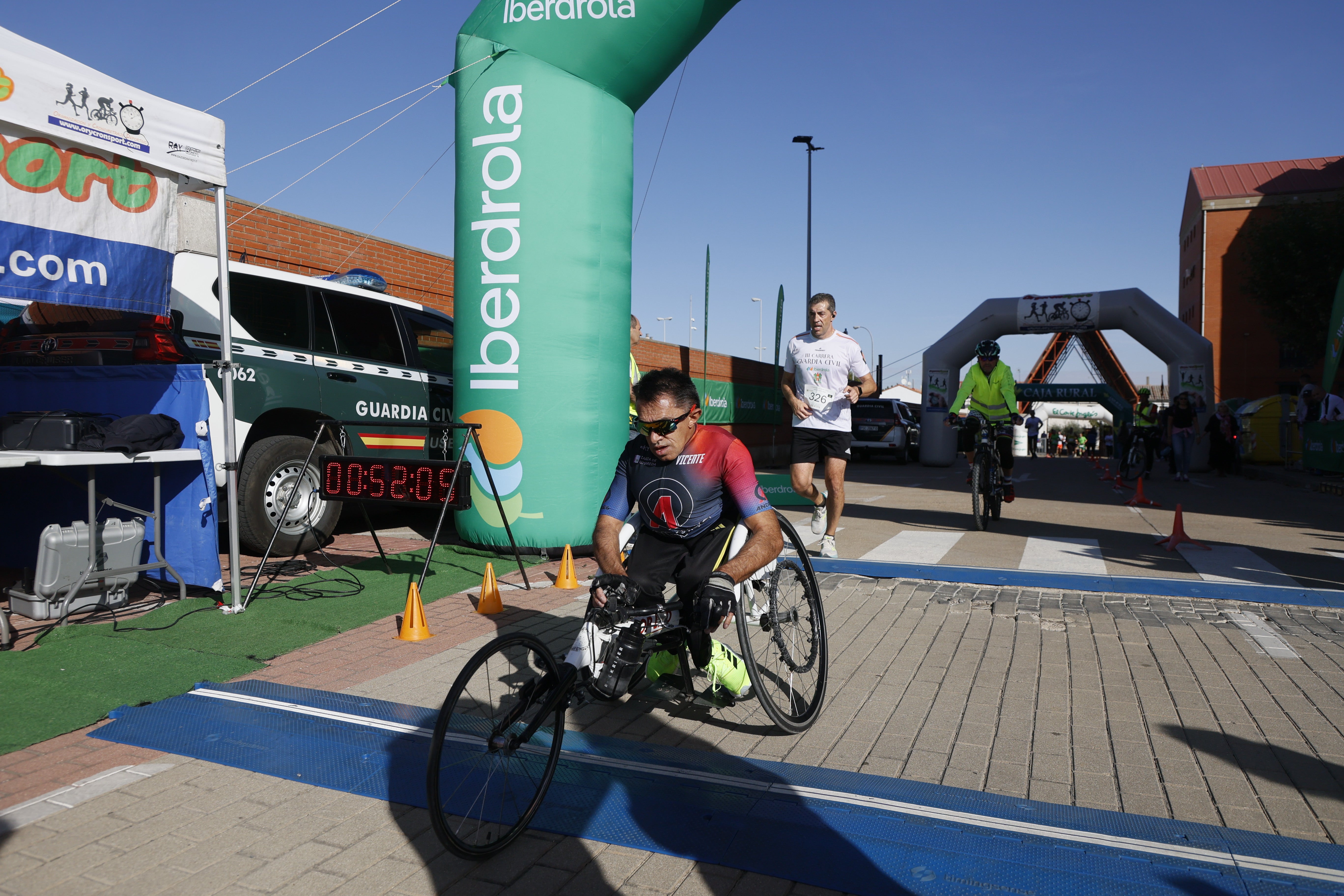 La Guardia Civil impulsa una marea solidaria