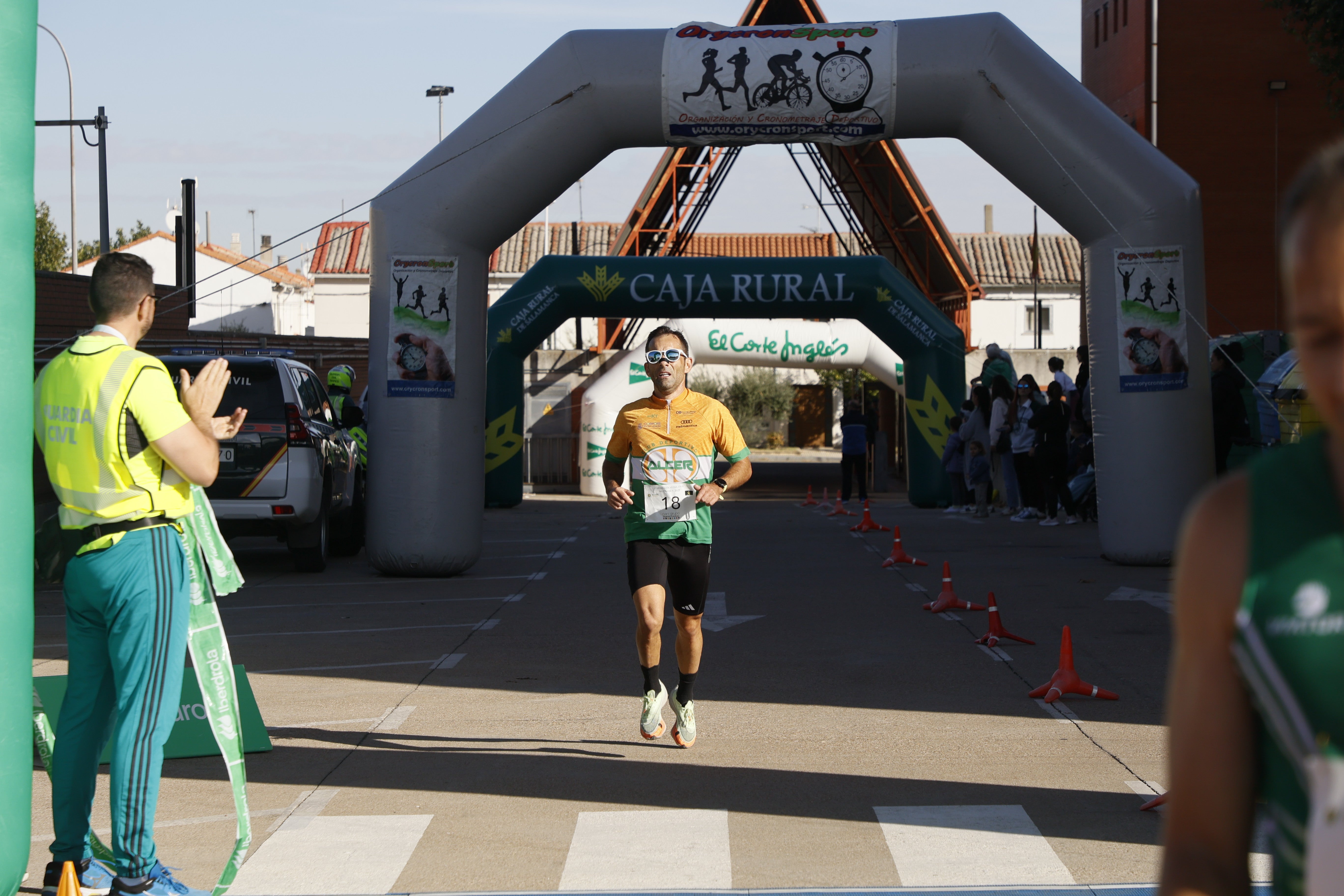 La Guardia Civil impulsa una marea solidaria