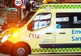 Una ambulancia del Sacyl de servicio.