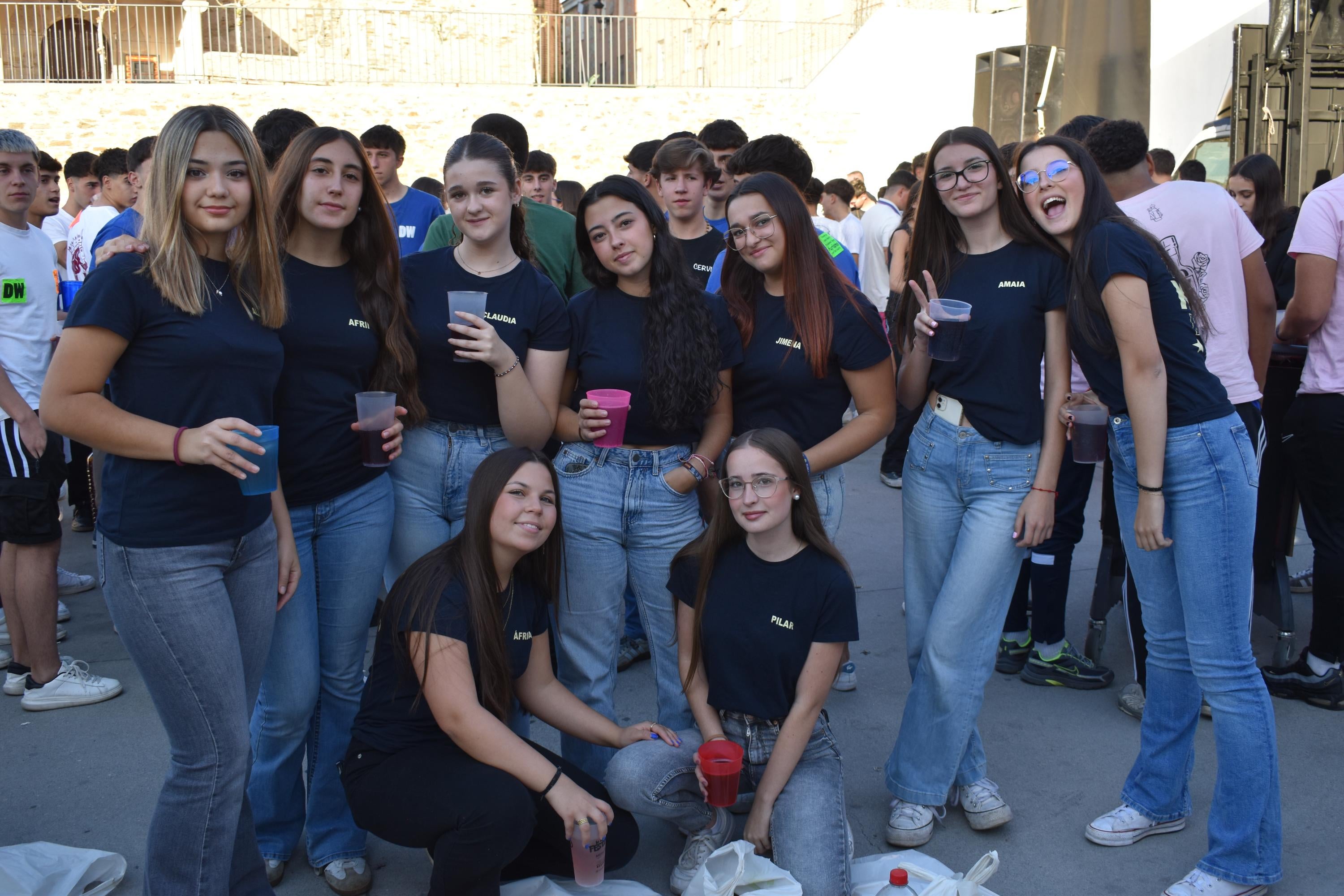La ofrenda floral y el chupinazo dan color al arranque festivo en Alba de Tormes