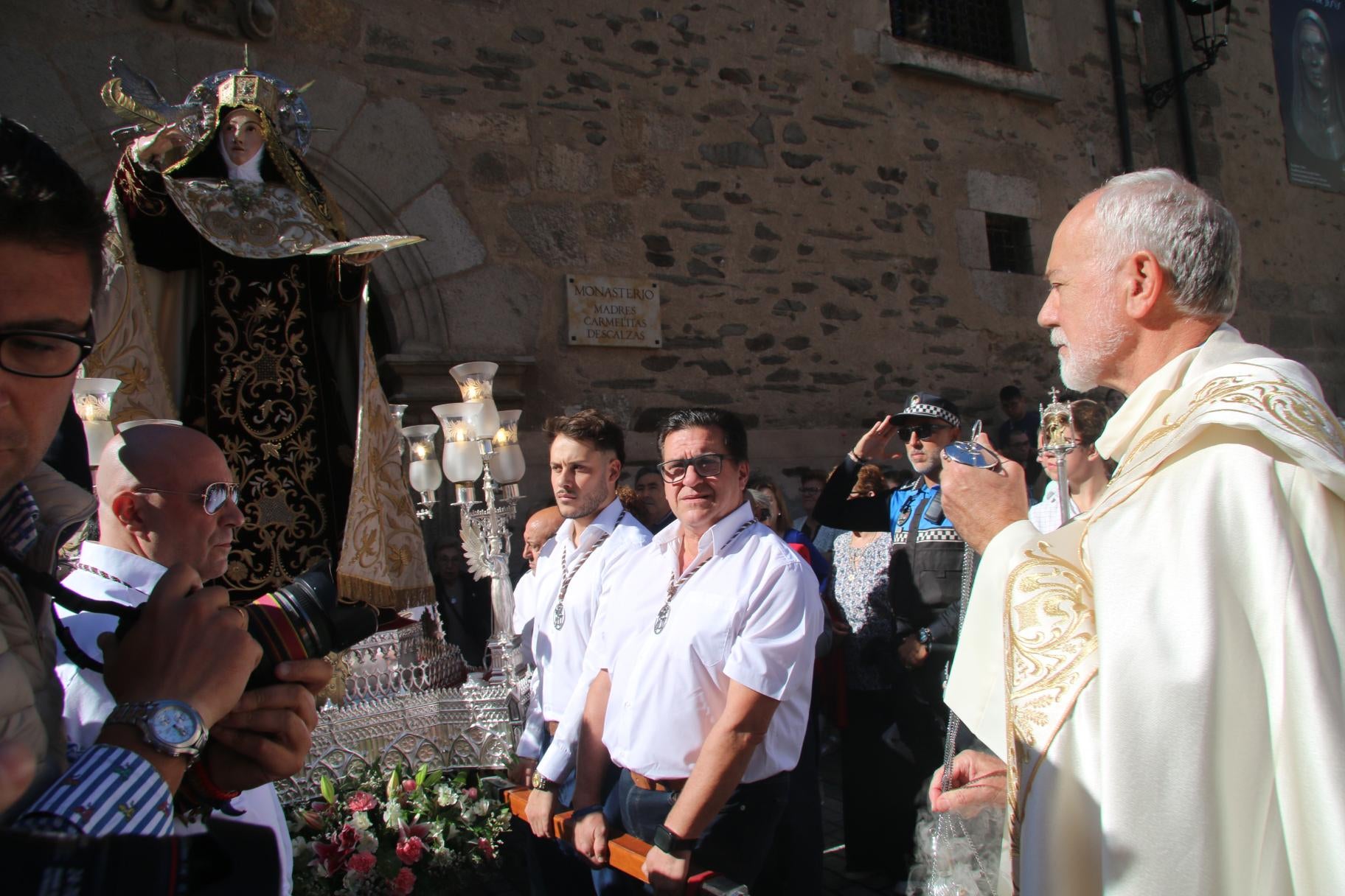 Alba estalla en fiestas en honor a la Santa Andariega