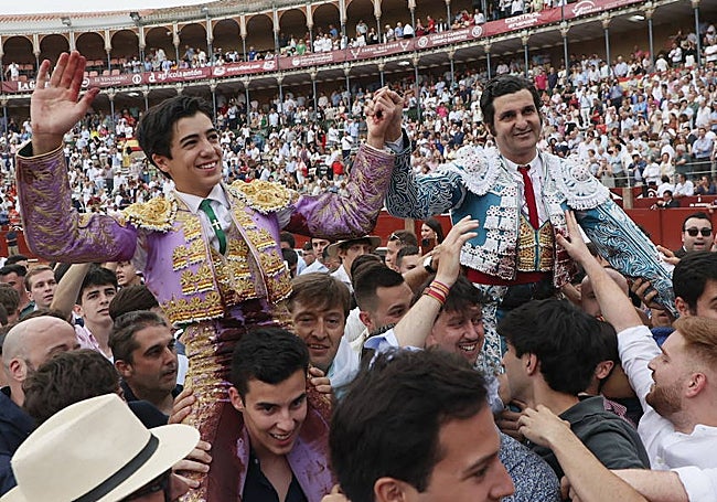 Marco Pérez y Morante de la Puebla, a hombros en La Glorieta el 14 de junio.
