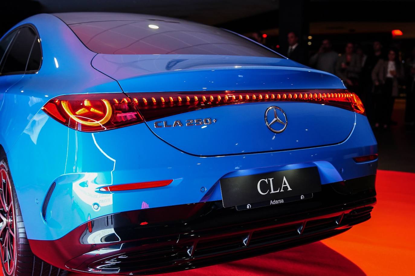 Adarsa presenta el nuevo CLA 250 Plus, su nuevo modelo 100% eléctrico