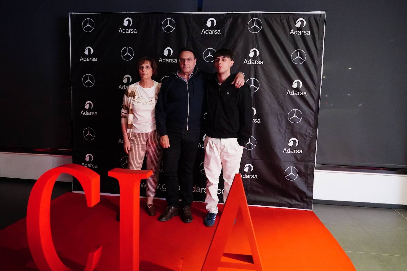 Adarsa presenta el nuevo CLA 250 Plus, su nuevo modelo 100% eléctrico