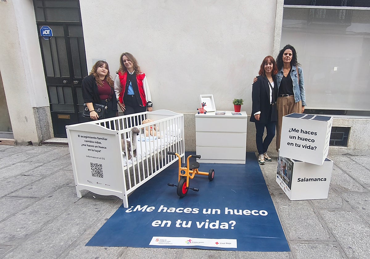 Voluntarias y técnicos de Cruz Roja en Peñaranda.