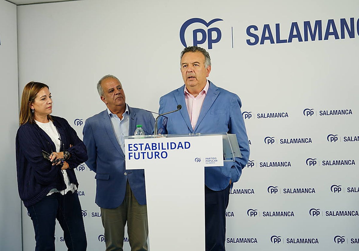 Rosa María Esteban, José María Sánchez y Raúl Hernández.