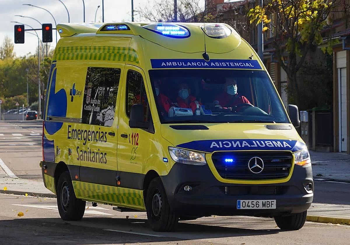Ambulancia de Emergencias Sanitarias de Sacyl en una foto de archivo.