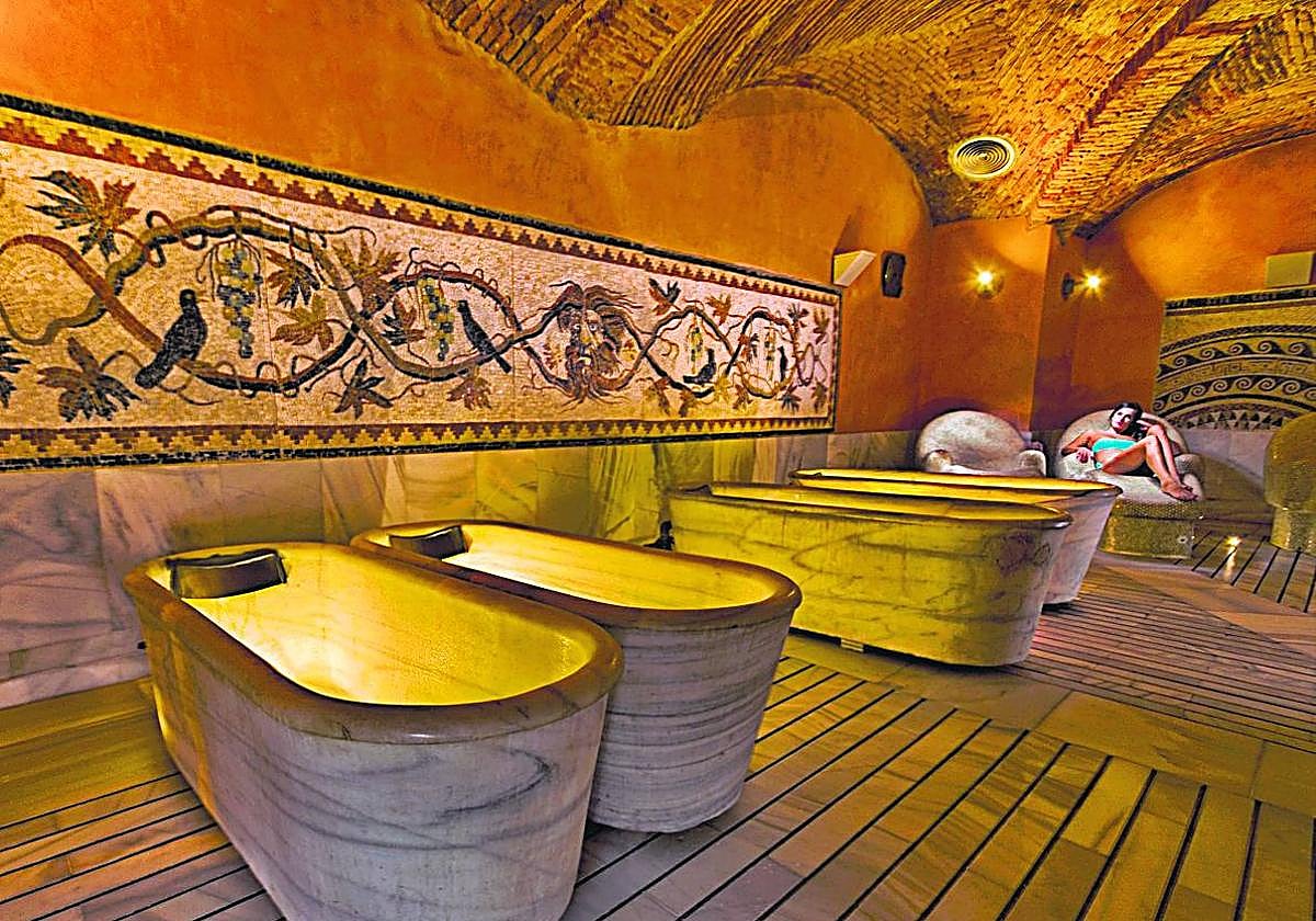 El Balneario de Baños de Montemayor ofrece un circuito termal ideal para recuperar el bienestar.