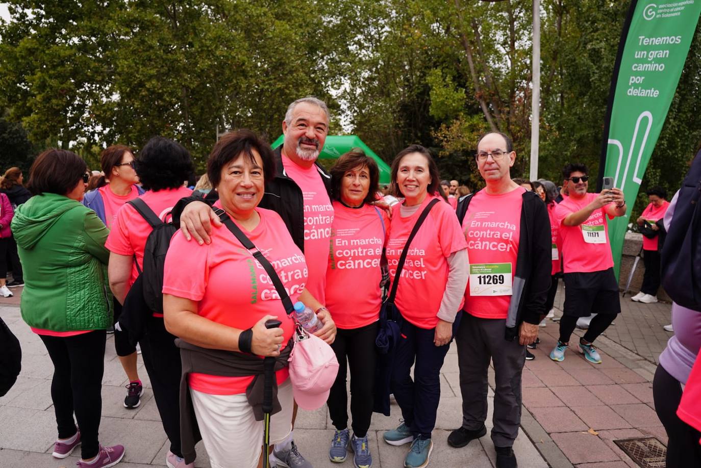 Salamanca &#039;se tiñe&#039; de rosa por el cáncer