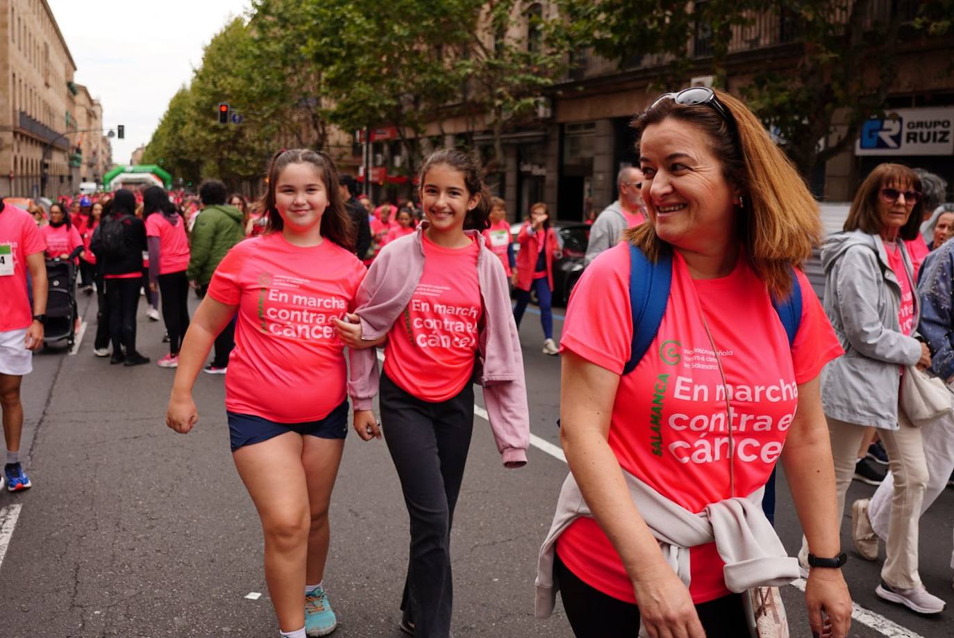 Salamanca &#039;se tiñe&#039; de rosa por el cáncer