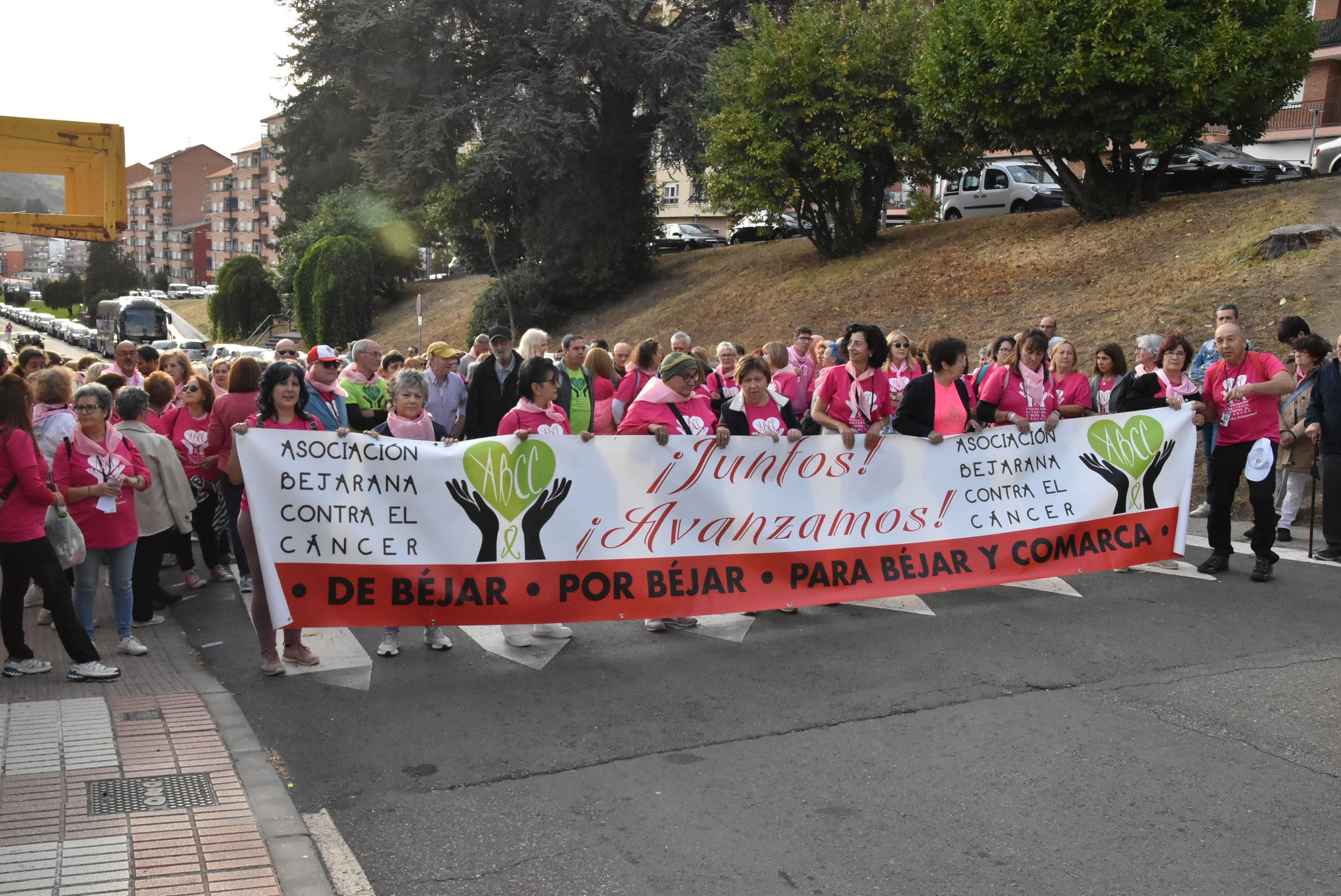 Béjar se tiñe de rosa en apoyo a la lucha contra el cáncer de mama