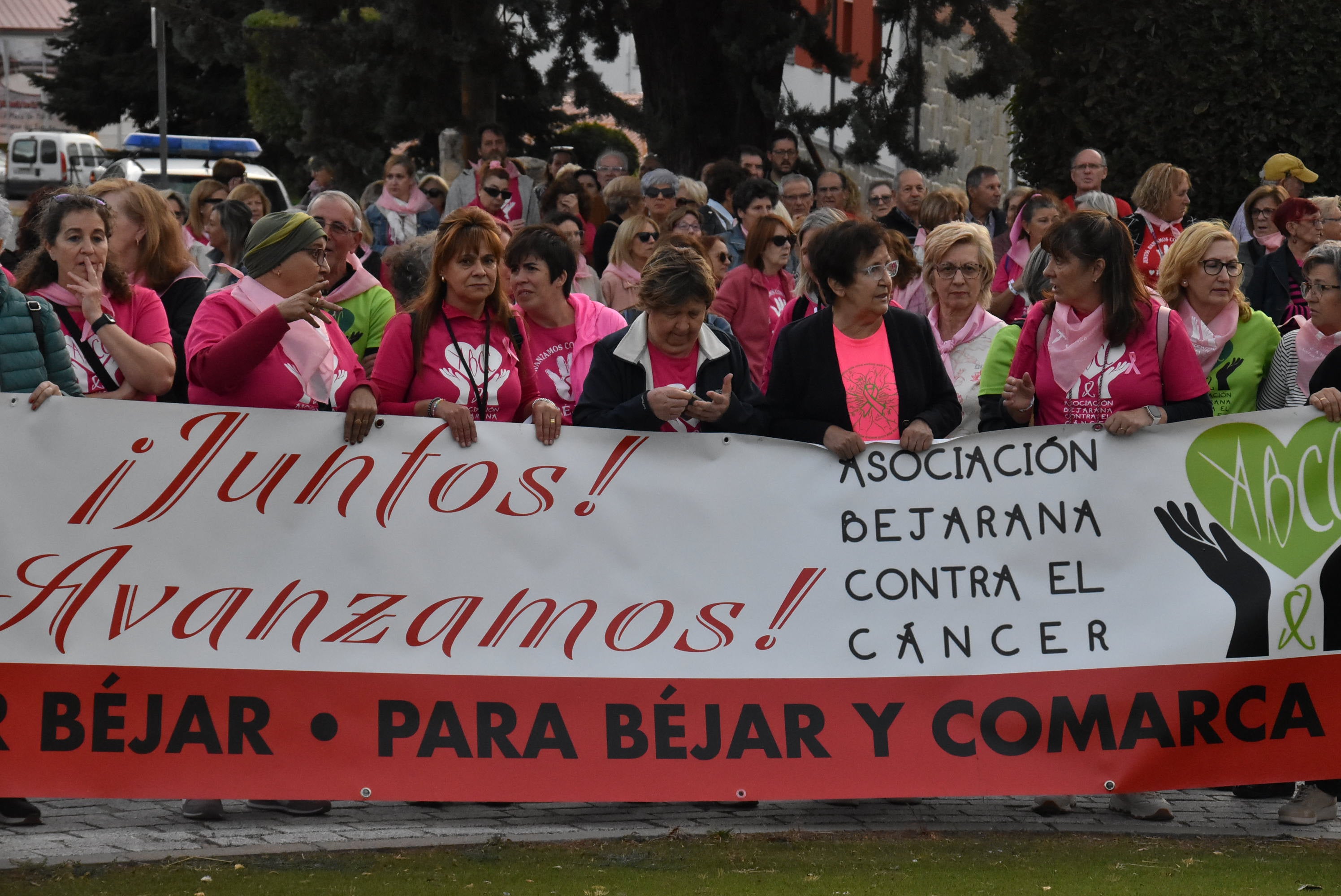 Béjar se tiñe de rosa en apoyo a la lucha contra el cáncer de mama