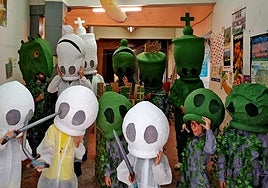 Imagen de las distintas piezas diseñadas por Ricardo Gil Turrión para el ajedrez viviente previsto en Béjar de cara la próxima primavera.