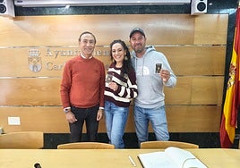 Pedro Samuel Martín junto a Mireia y Chema.