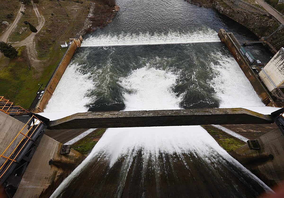 Imagen del embalse de Santa Teresa.